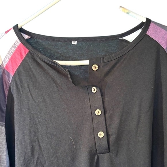 NWOT-Black and Multicolor Patchwork Sleeve Women's Blouse - Picture 4 of 8